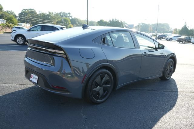 Used 2026 Toyota Prius Plug-In Hybrid FWD image 8