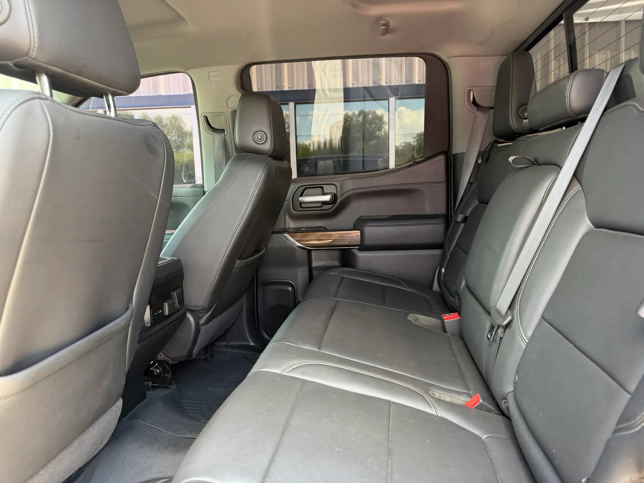 Used 2020 Chevrolet Silverado 1500 LT Trail Boss w/ Midnight Edition AWD/4WD image 18