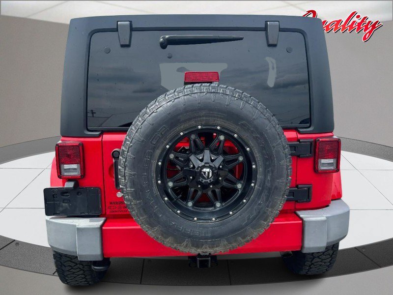 Used 2018 Jeep Wrangler Unlimited Sahara w/ Connectivity Group AWD/4WD image 4