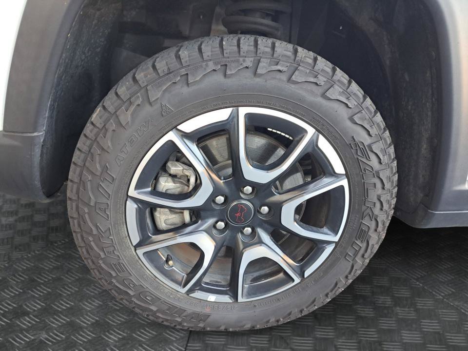 Used 2025 Jeep Compass Trailhawk AWD/4WD image 24