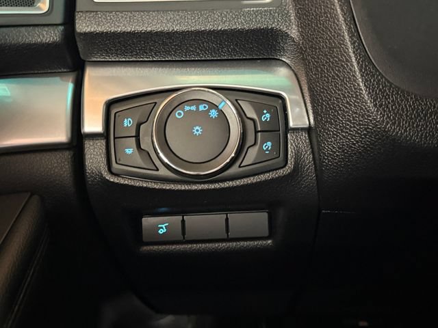 Used 2017 Ford Explorer Limited w/ Equipment Group 301A AWD/4WD image 32