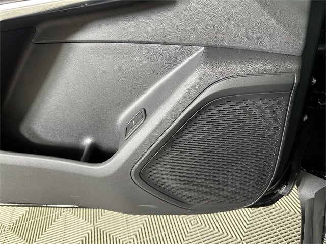 New 2026 Chevrolet Traverse LT w/ Driver Confidence Package image 24