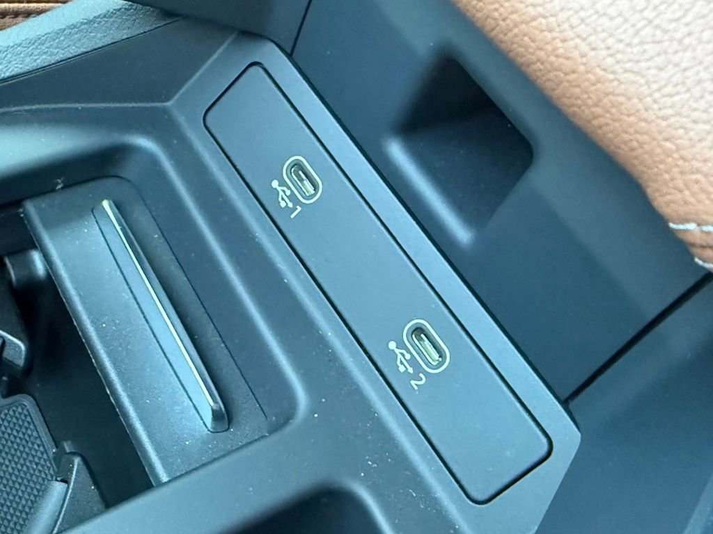 Used 2024 Audi Q8 e-tron Premium Plus w/ Premium Plus Package image 30