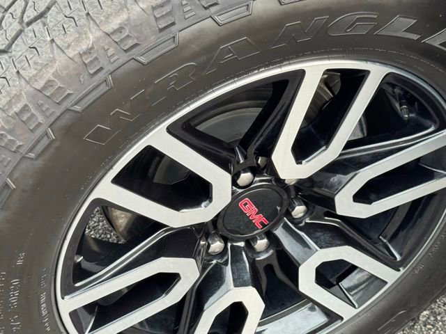 Used 2024 GMC Sierra 1500 AT4 w/ AT4 Premium Package image 13
