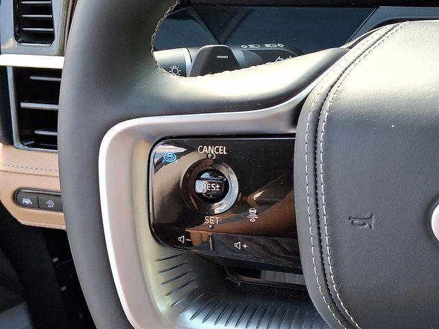 Used 2025 INFINITI QX80 Sensory image 25