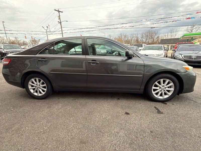 Used 2010 Toyota Camry XLE FWD image 4