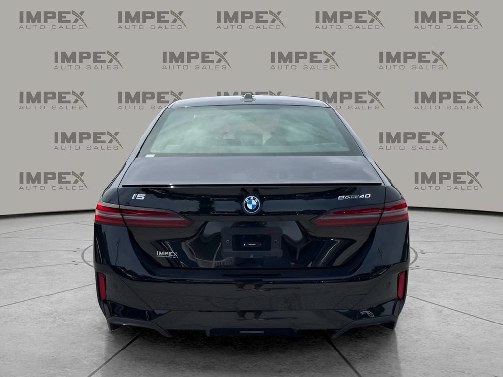 Used 2024 BMW i5 eDrive40i w/ M Sport Package RWD image 4