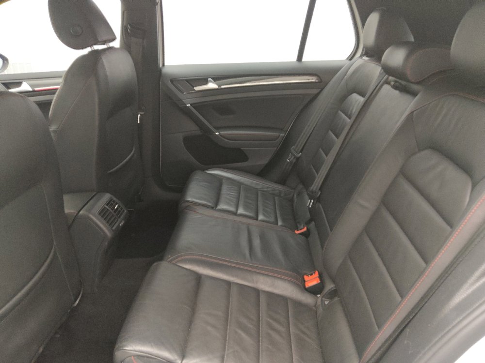 Used 2015 Volkswagen GTI SE FWD image 18