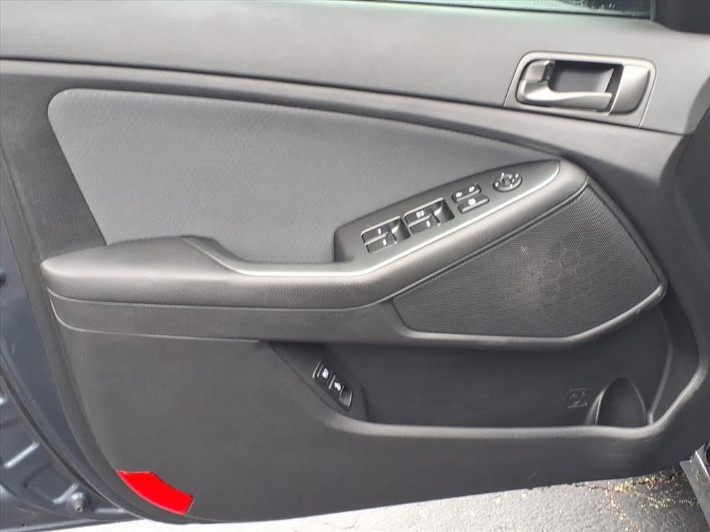 Used 2015 Kia Optima LX FWD image 15