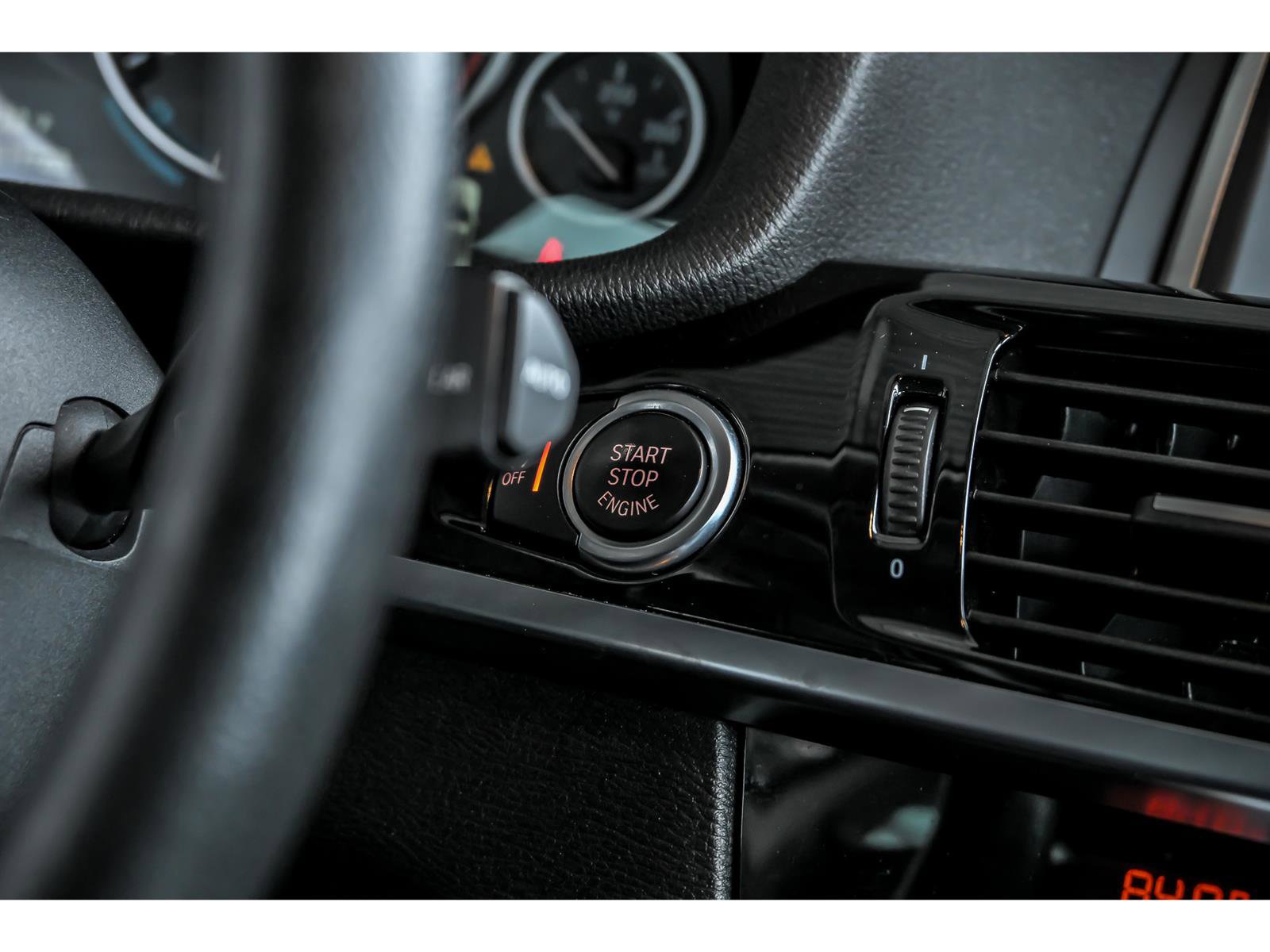 Used 2016 BMW X3 xDrive28i AWD/4WD image 18