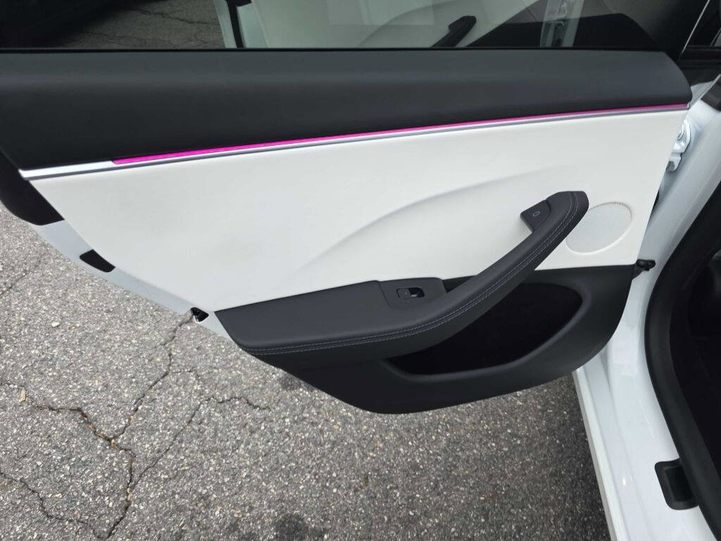 Used 2025 Tesla Model 3 Long Range image 15