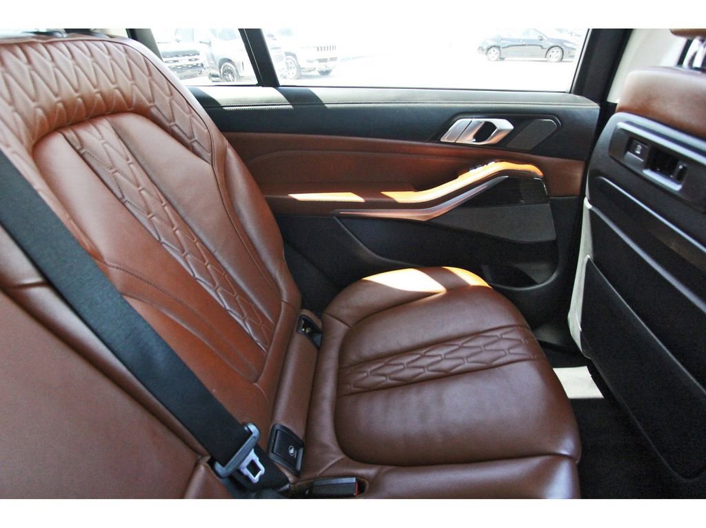 Used 2019 BMW X7 xDrive40i w/ Premium Package image 11