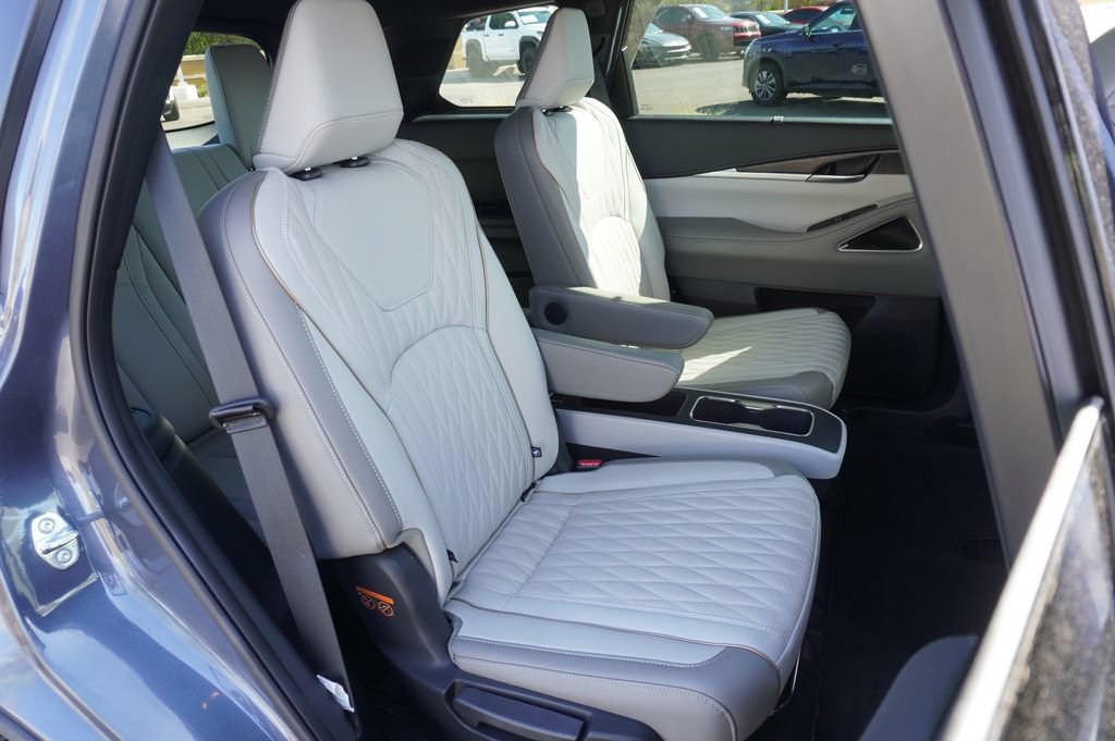 Used 2026 INFINITI QX60 Autograph w/ Dark Cargo Package AWD/4WD image 9