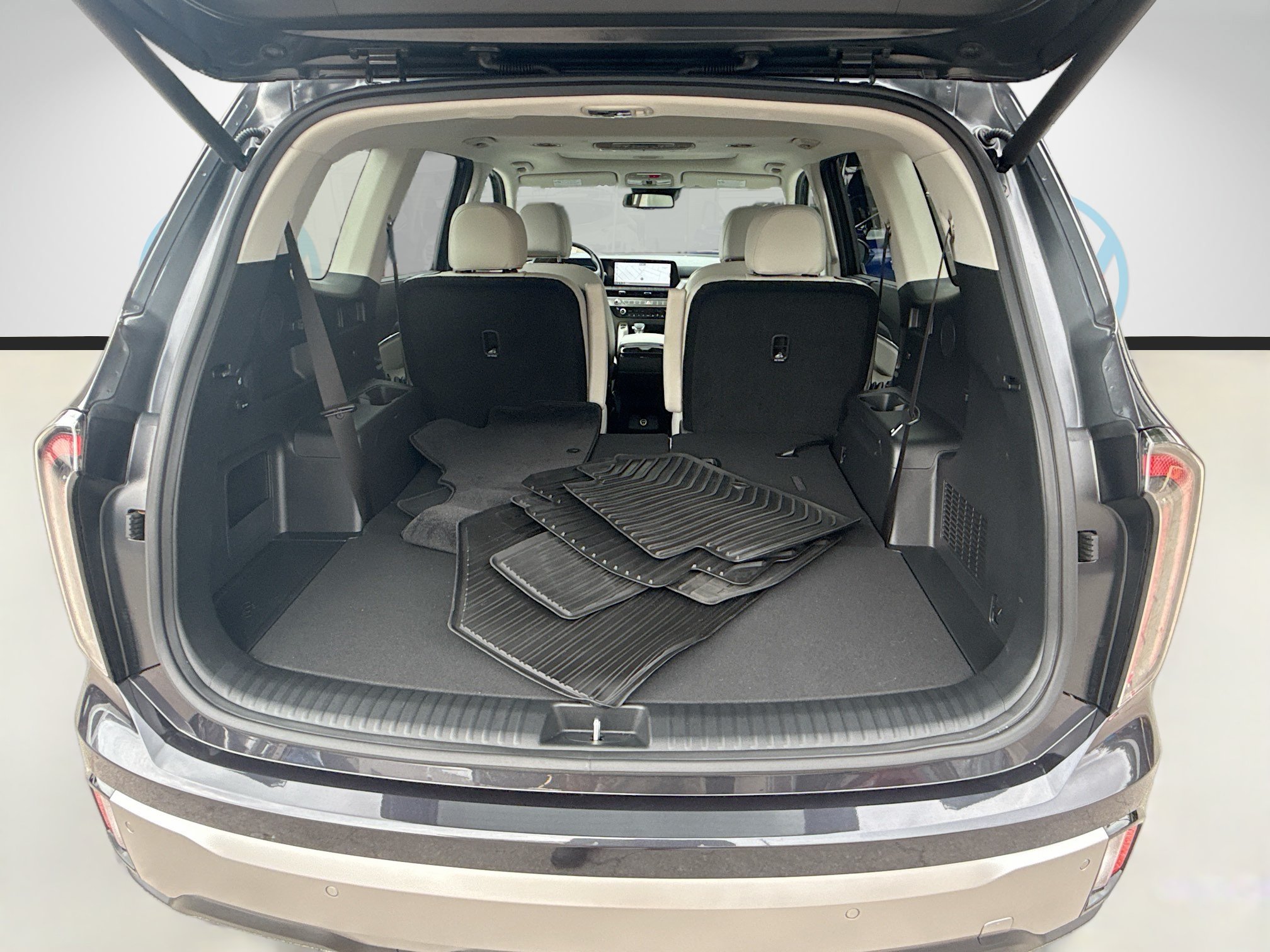 Used 2025 Kia Telluride EX w/ EX Captain's Chair Package FWD image 27