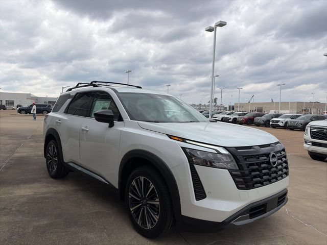 New 2026 Nissan Pathfinder Platinum w/ Cargo Package FWD image 5
