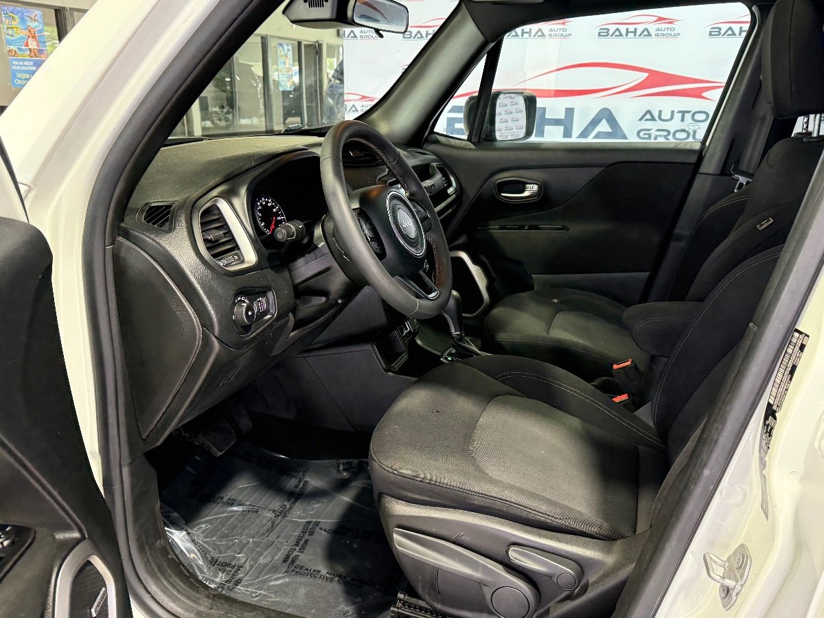 Used 2021 Jeep Renegade Latitude w/ Sun & Sound Group FWD image 25
