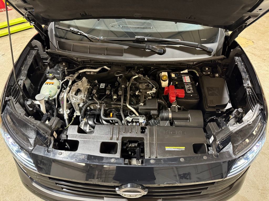 Used 2025 Nissan Kicks SV w/ Charging Package image 24