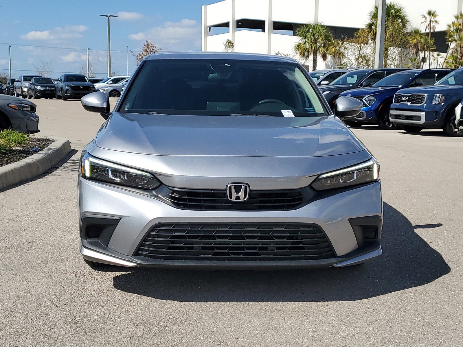 Used 2022 Honda Civic LX image 2