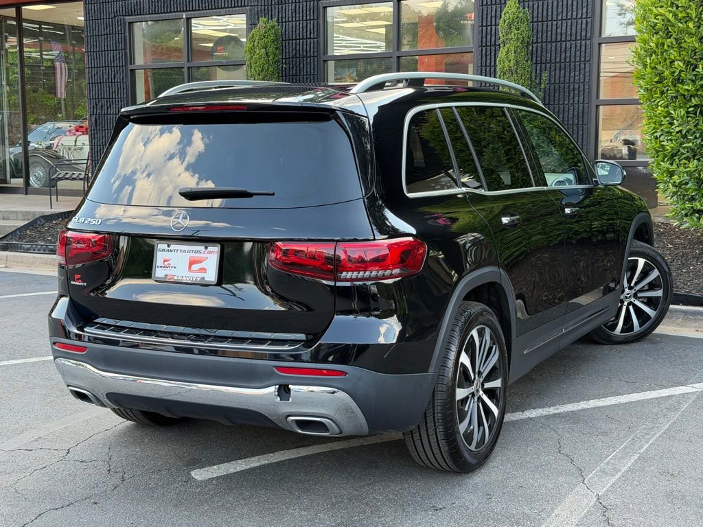 Used 2023 Mercedes-Benz GLB 250 w/ Premium Package image 12