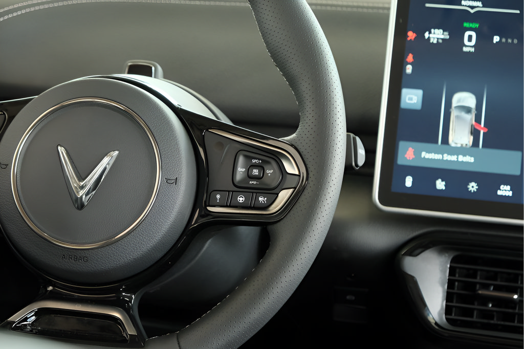 New 2025 VinFast VF 8 Eco AWD/4WD image 10