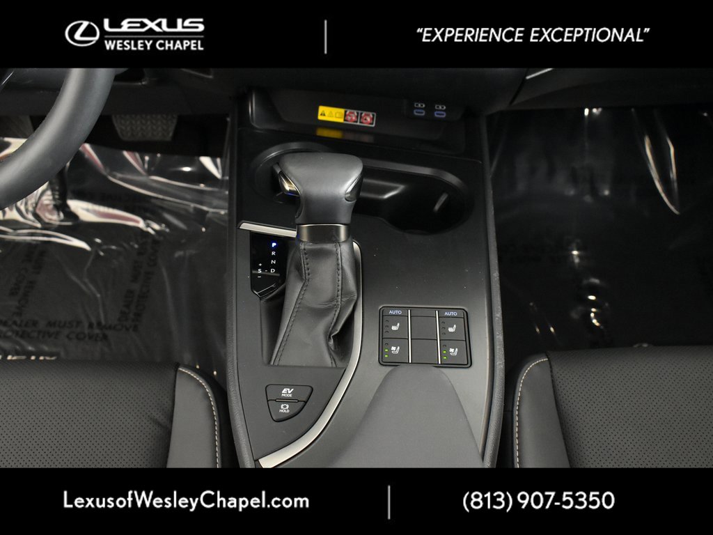 Used 2023 Lexus UX 250h F Sport image 32