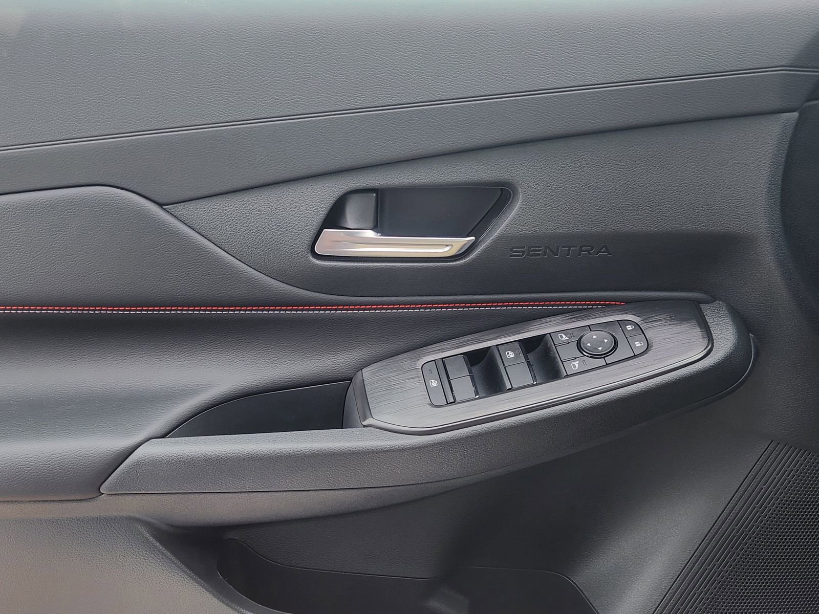 New 2026 Nissan Sentra SR FWD image 22