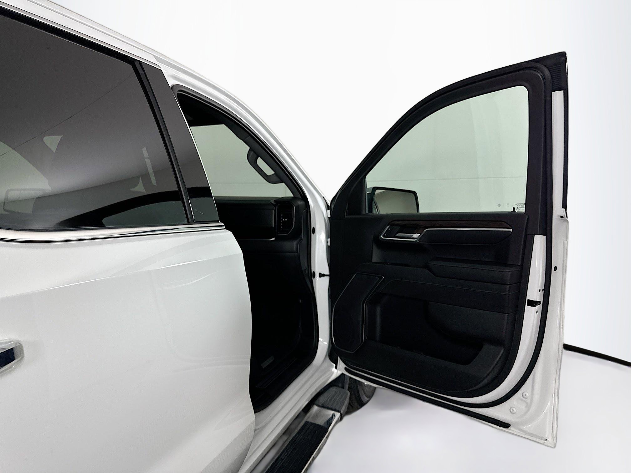 Used 2022 GMC Sierra 1500 SLT w/ X31 Off-Road Package image 30