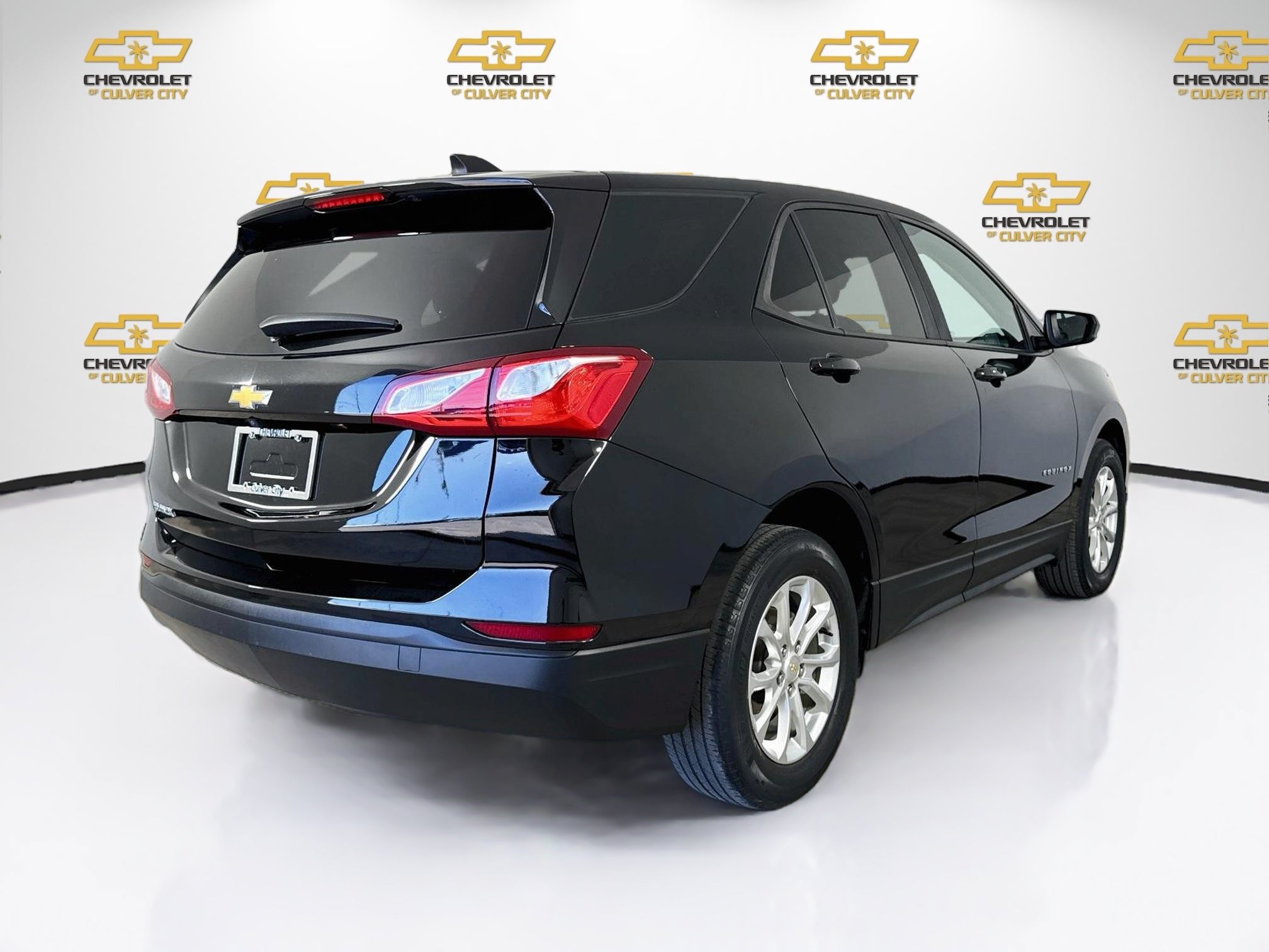 Used 2020 Chevrolet Equinox LS w/ LS Convenience Package FWD image 8