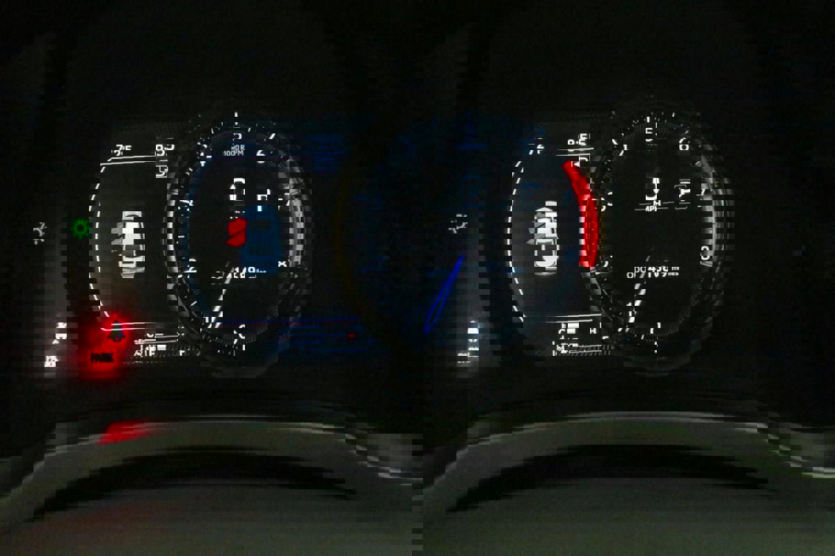 Used 2022 Lexus IS 350 F Sport w/ Accessory Package image 21