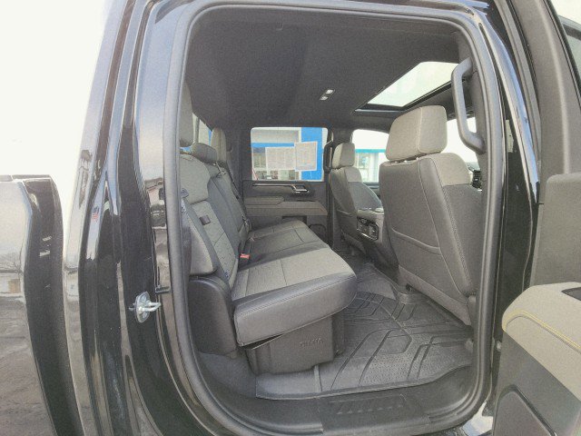 Used 2025 Chevrolet Silverado 2500 ZR2 w/ Technology Package image 19