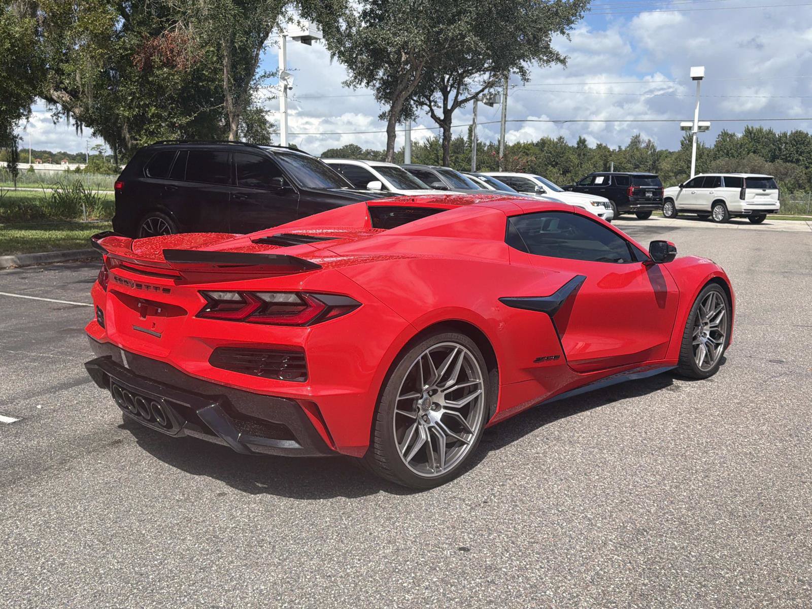 Used 2023 Chevrolet Corvette Z06 RWD image 3