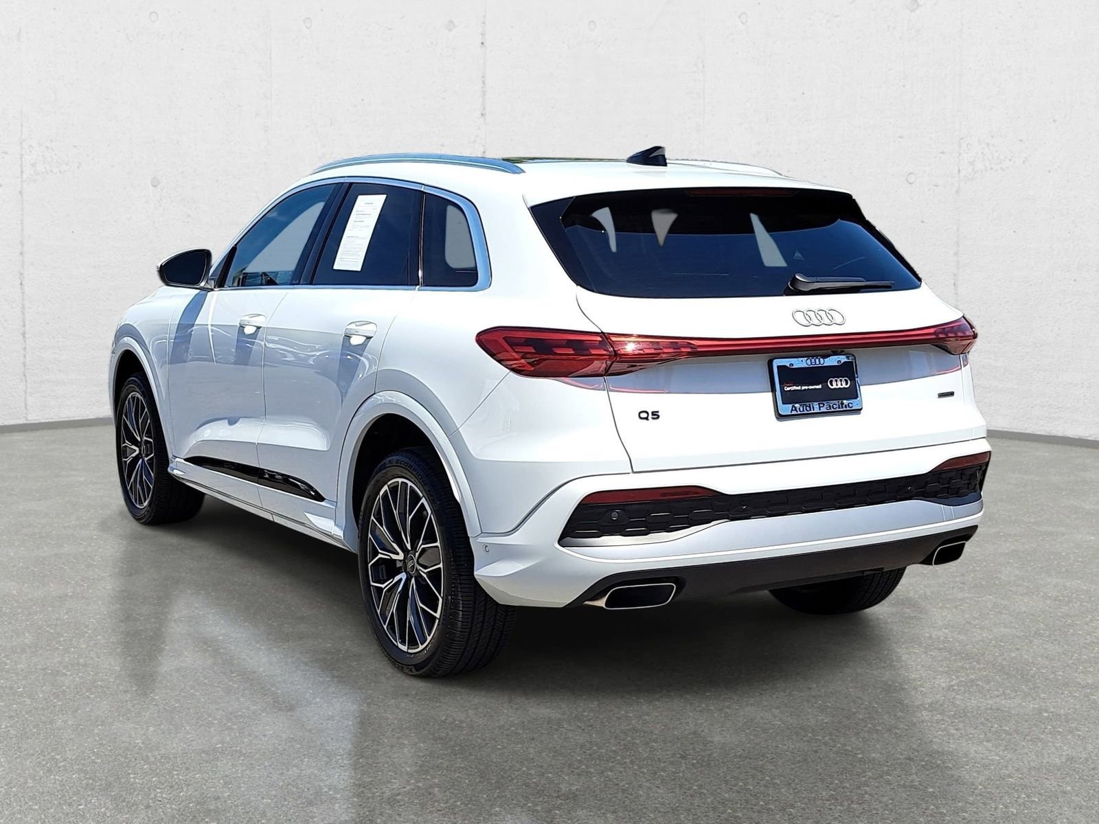 Certified 2025 Audi Q5 Premium Plus w/ Premium Plus AWD/4WD image 7