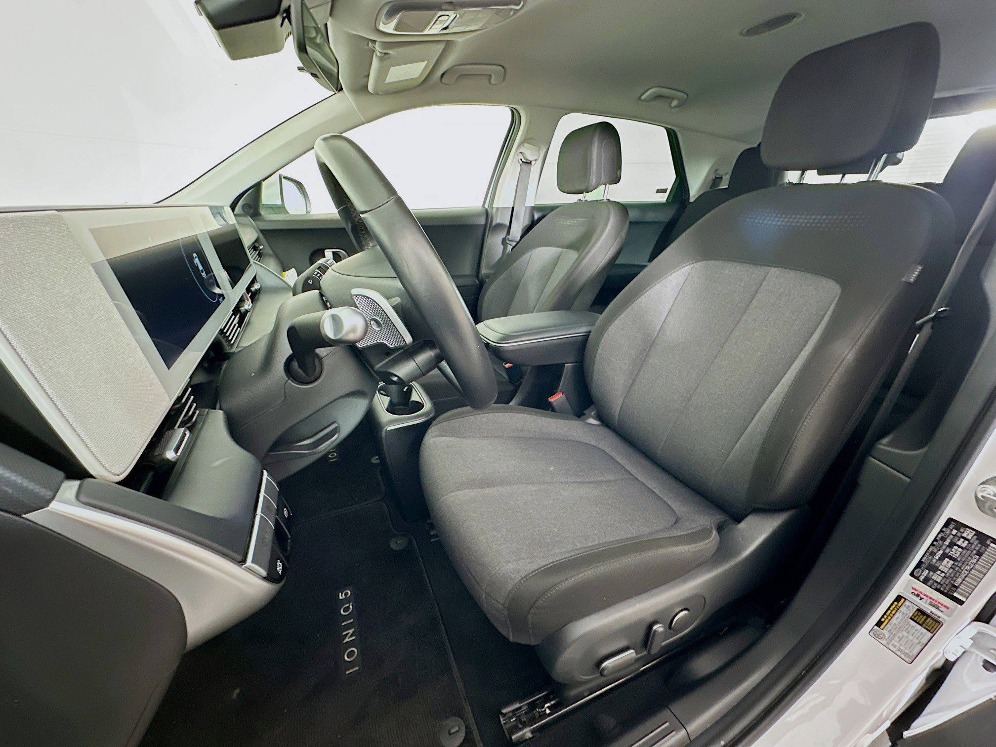 Used 2024 Hyundai Ioniq 5 SE RWD image 13