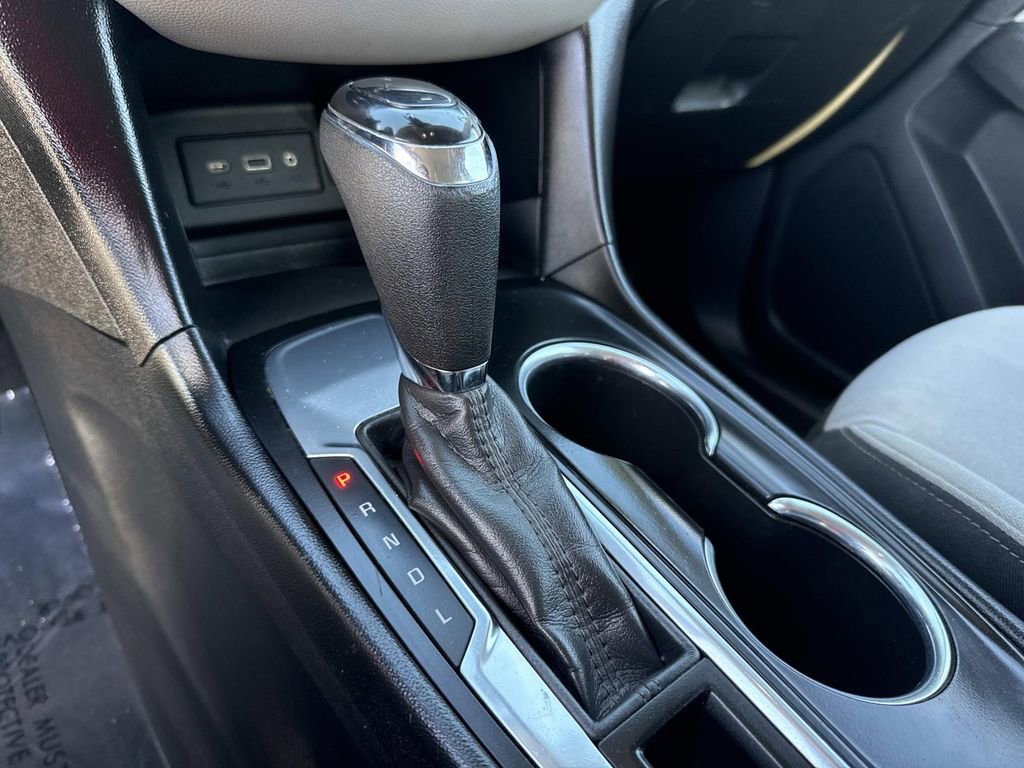 Used 2020 Chevrolet Equinox LS image 29