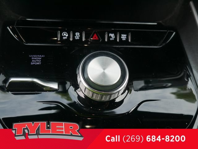 Certified 2023 Jeep Wagoneer 4WD image 33