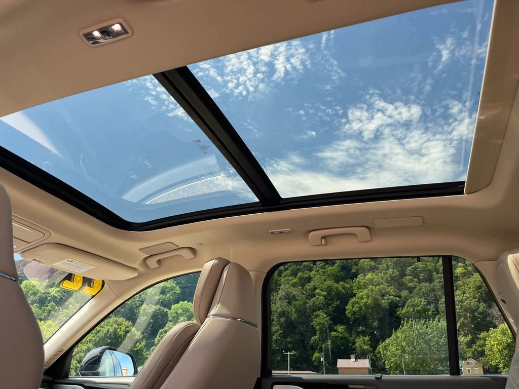 Used 2022 Lincoln Aviator Reserve w/ Equipment Group 201A image 22