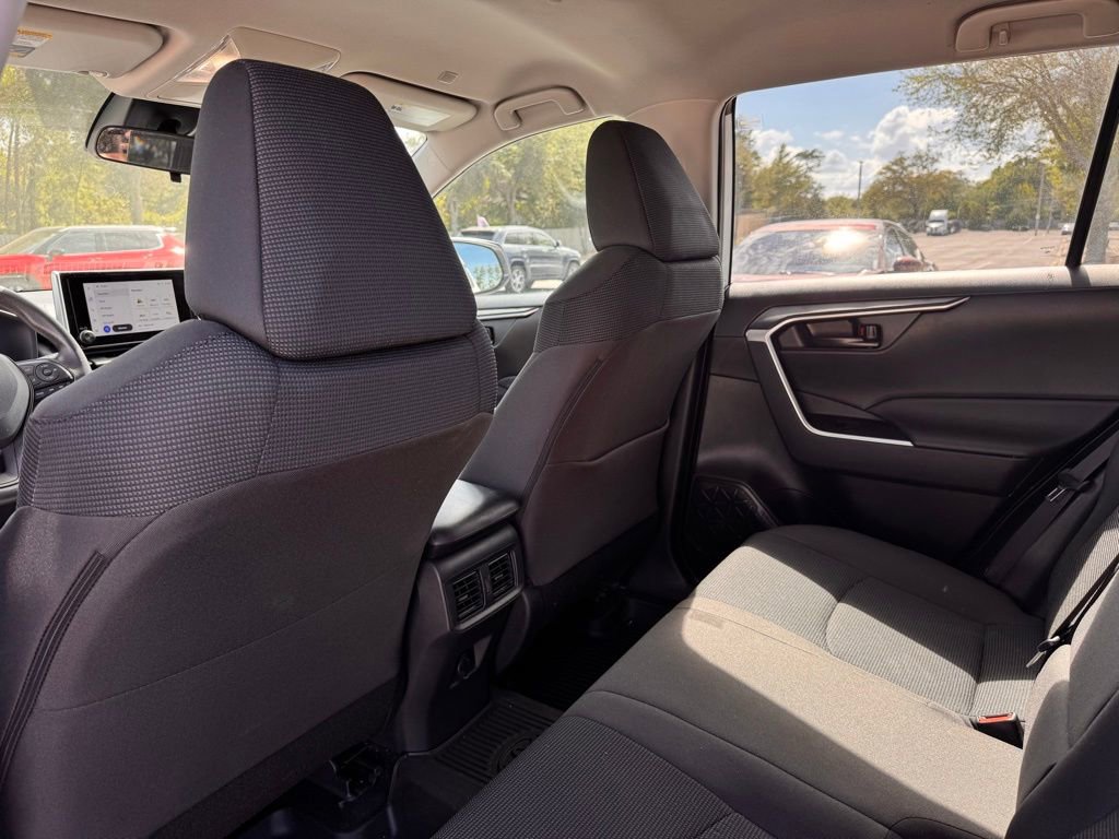 Used 2025 Toyota RAV4 LE image 10