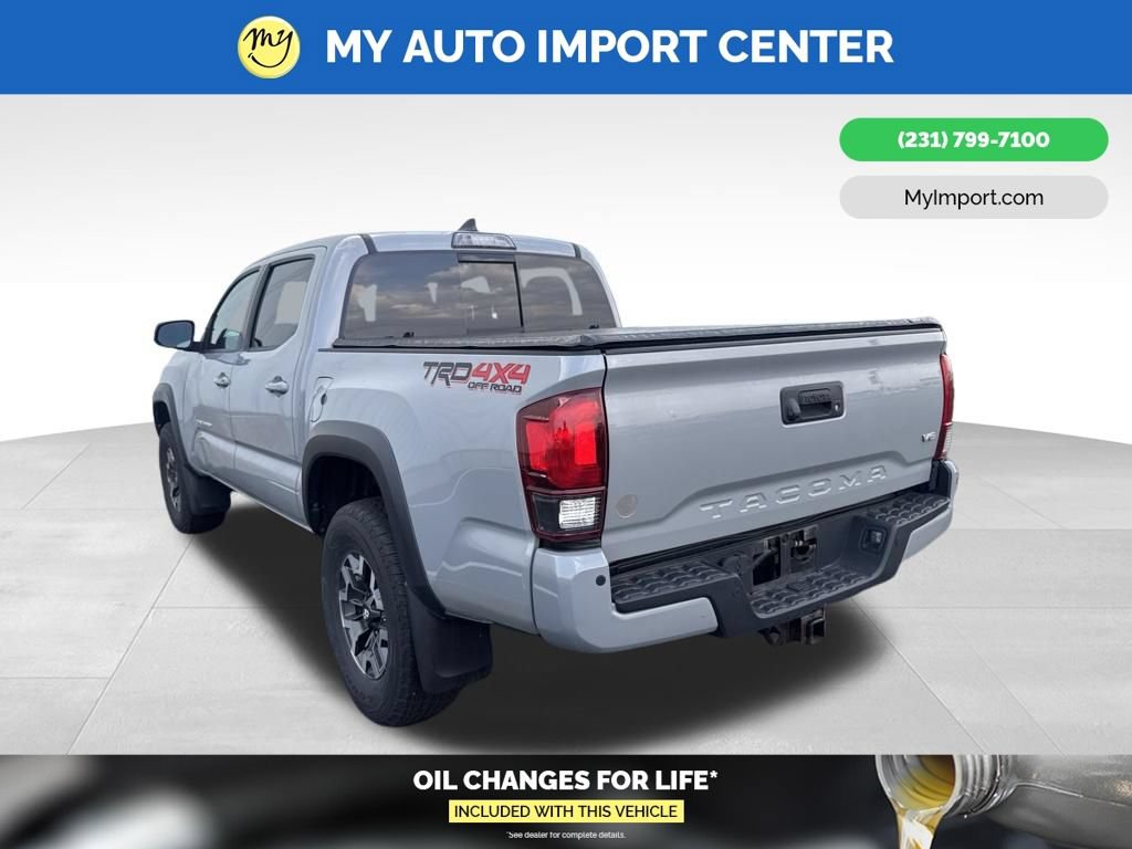 Used 2018 Toyota Tacoma TRD Off-Road AWD/4WD image 3