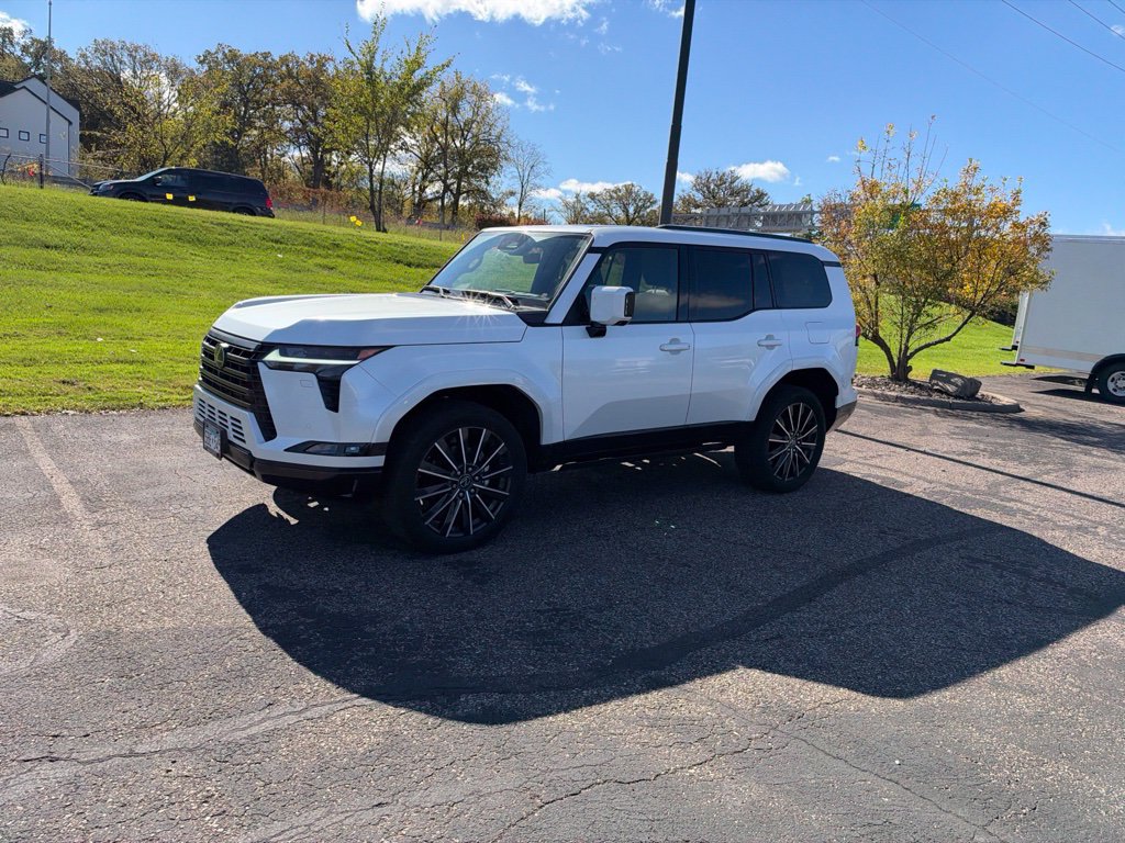 Certified 2024 Lexus GX 550 w/ Accessory Package (2T) AWD/4WD image 3