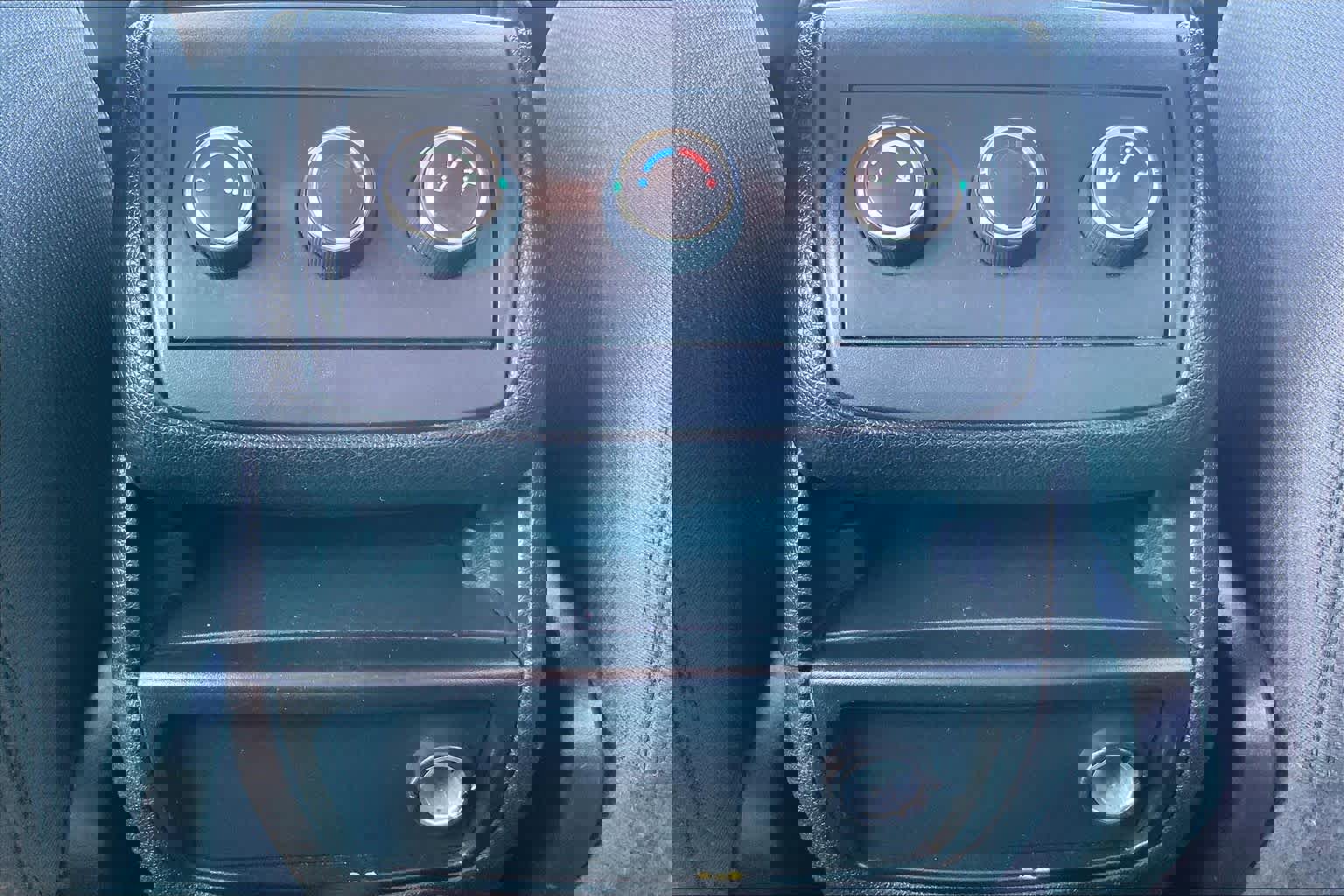 Used 2012 Chevrolet Traverse LT AWD/4WD image 35