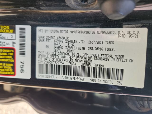 Used 2021 Toyota Tacoma TRD Off-Road w/ Technology Package AWD/4WD image 29