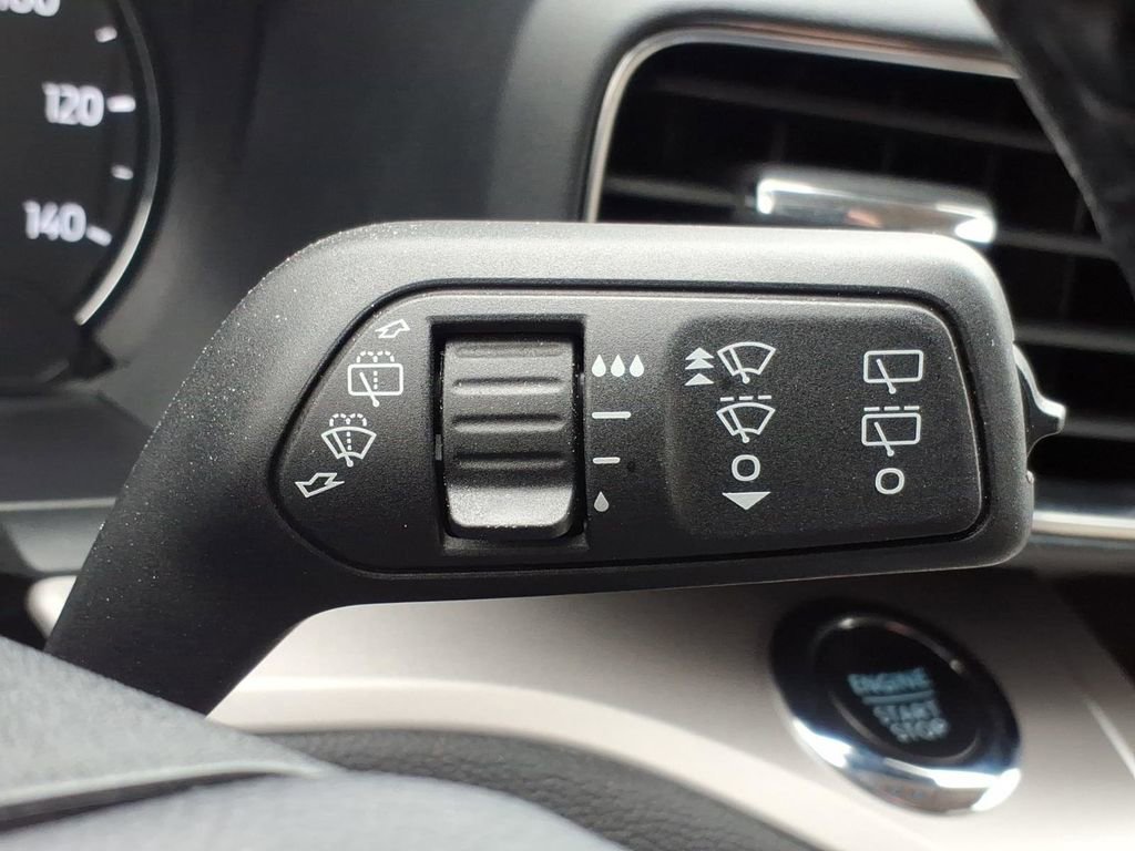 Used 2023 Ford Explorer XLT w/ Equipment Group 202A AWD/4WD image 26