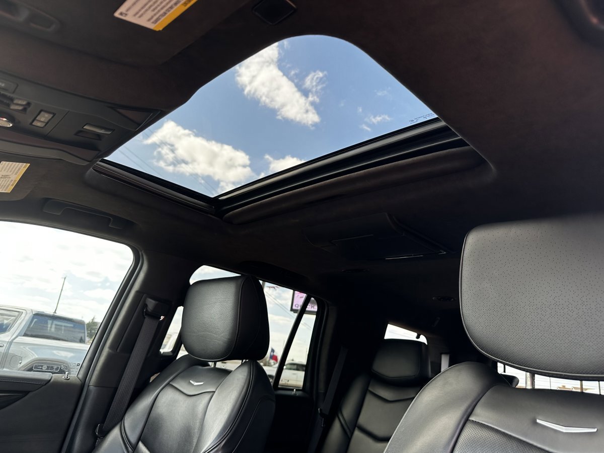 Used 2018 Cadillac Escalade Platinum AWD/4WD image 31