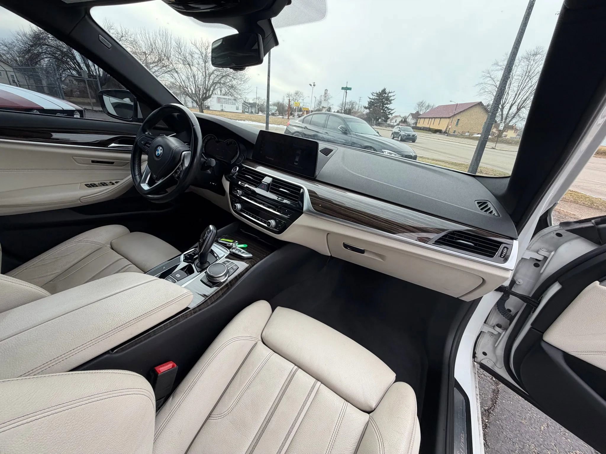 Used 2017 BMW 530i xDrive image 15