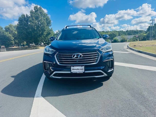 Used 2017 Hyundai Santa Fe FWD image 3