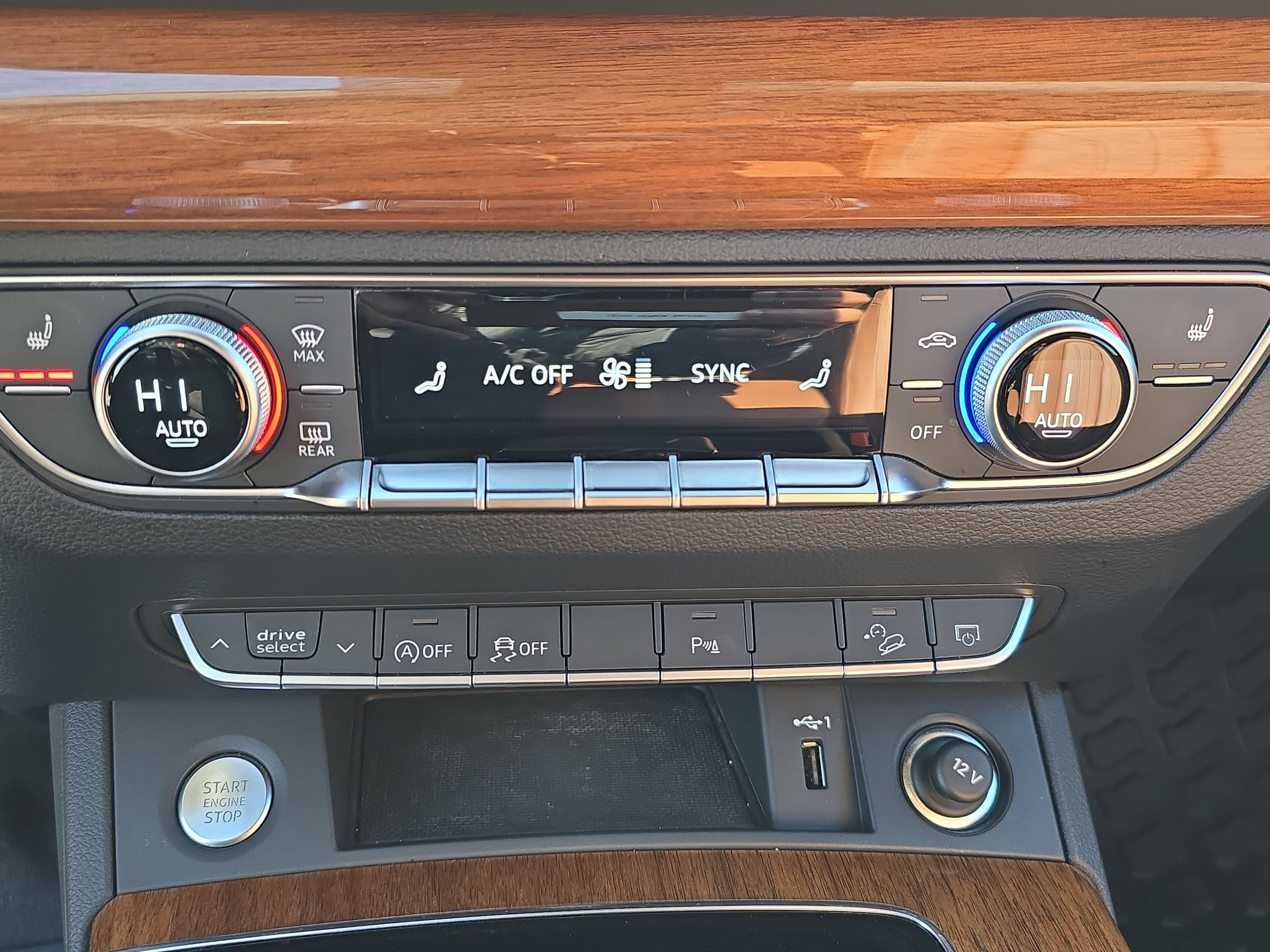 Used 2023 Audi Q5 2.0T Premium w/ Convenience Package image 22