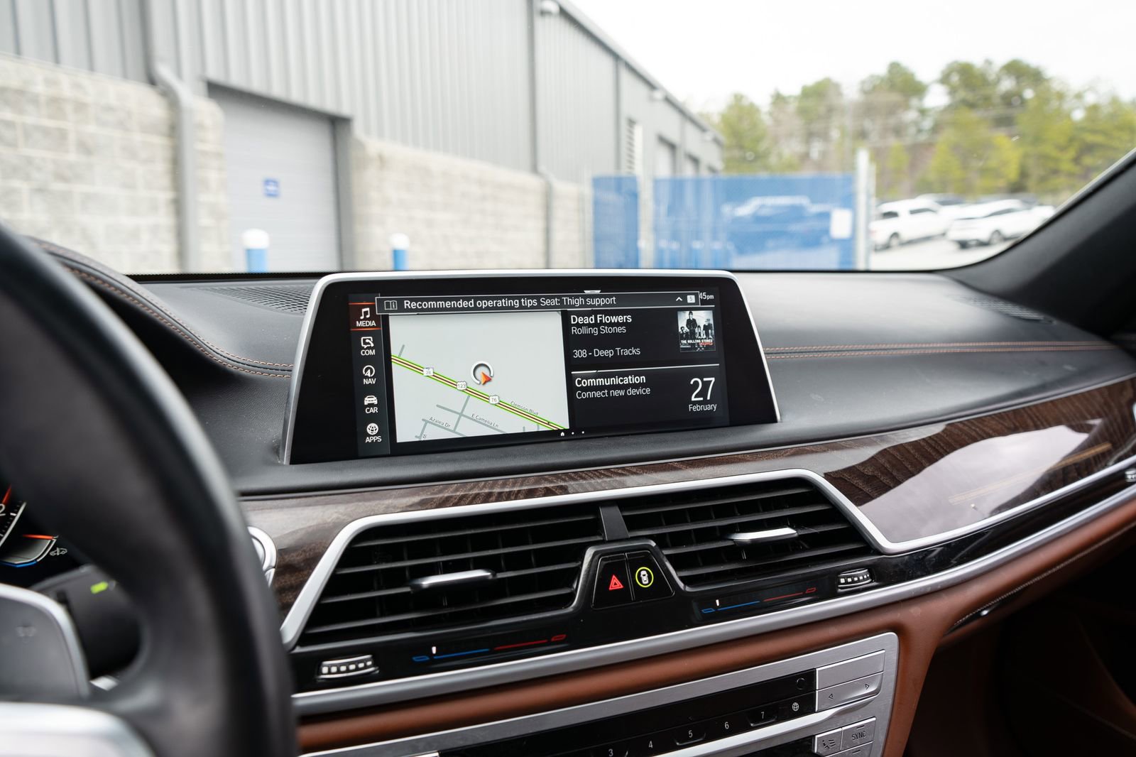 Used 2022 BMW 750i xDrive w/ Autobahn Package image 39