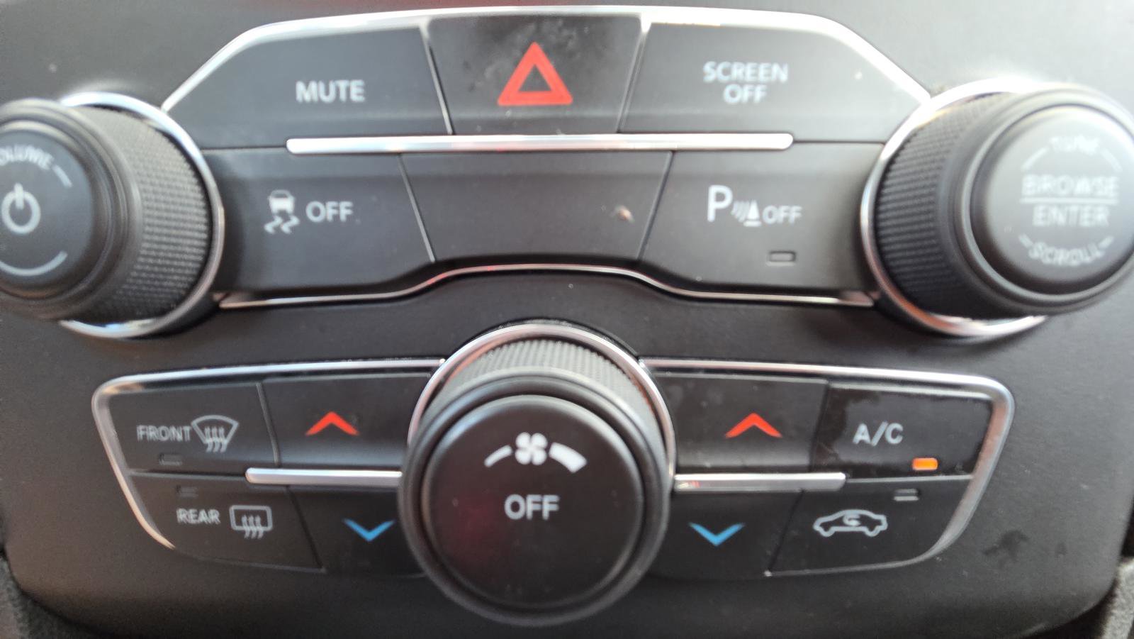 Used 2020 Dodge Charger SXT image 28