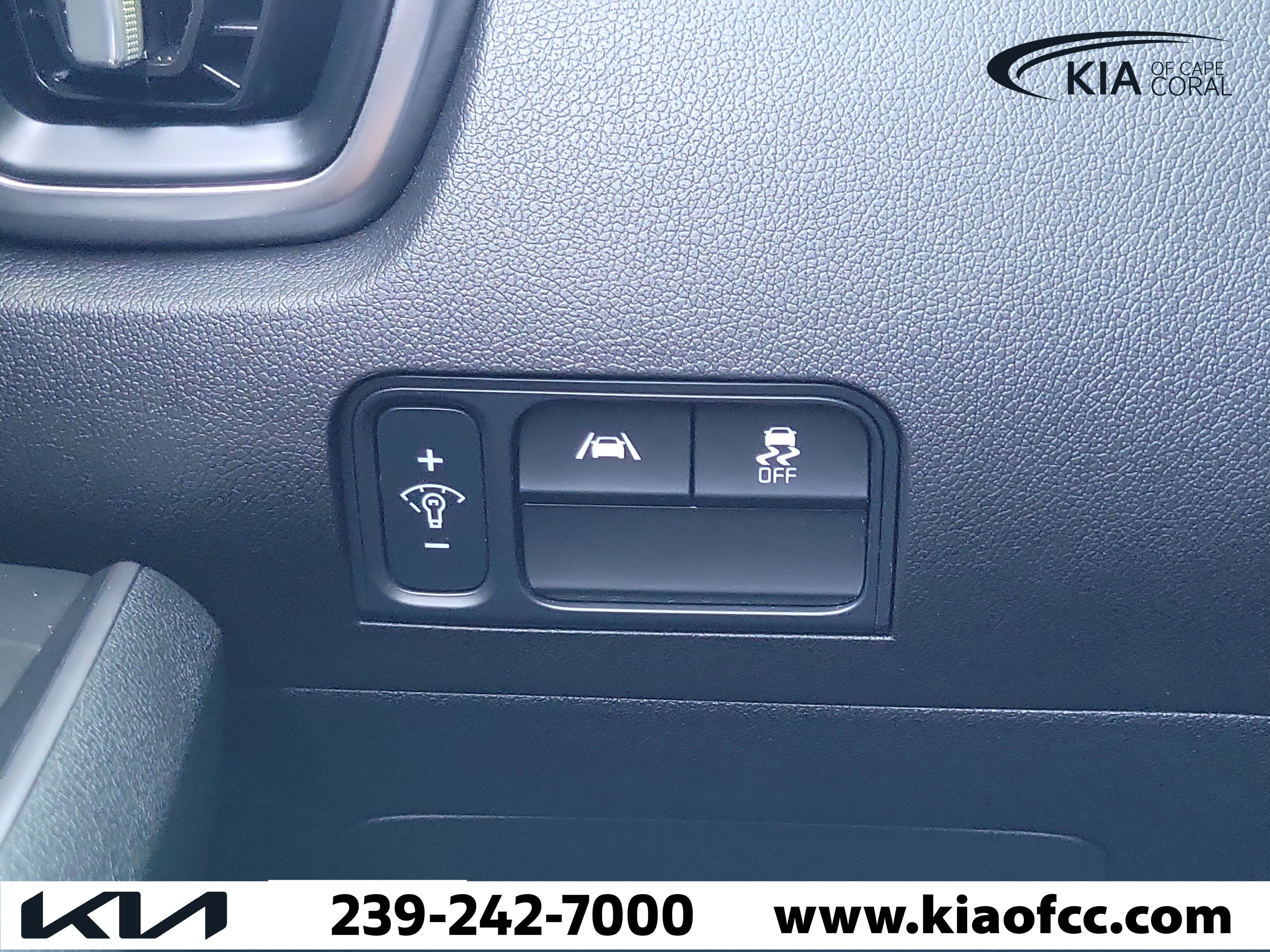 Certified 2023 Kia Sorento LX FWD image 24