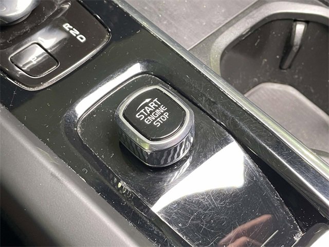 Used 2022 Volvo XC60 T8 Inscription w/ Advanced Package image 32
